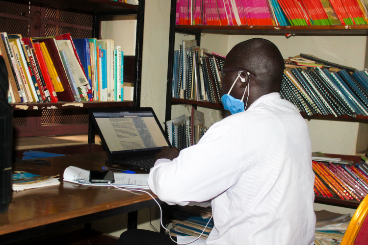 The digital library provided by UNESCO and WPDI is accessed by youth