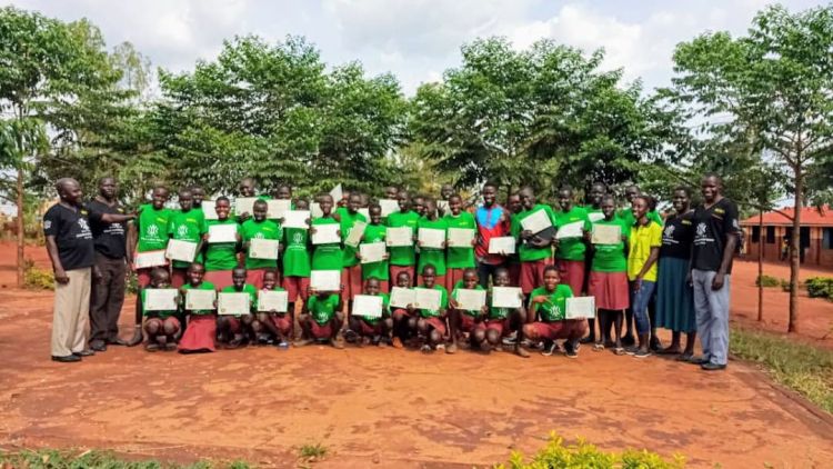 400 Youths receiving scholarships